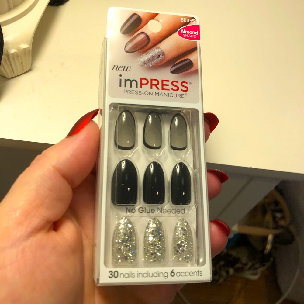 imPRESS NAILS